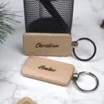 doorgift-engrave-wooden-keychain