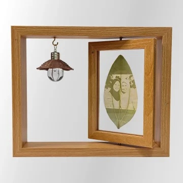 Leaf Art Frame with Miniature Hanging Lamp