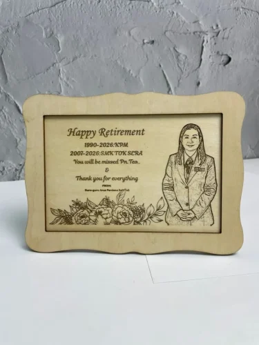 Wooden-Frame-retirement-gift